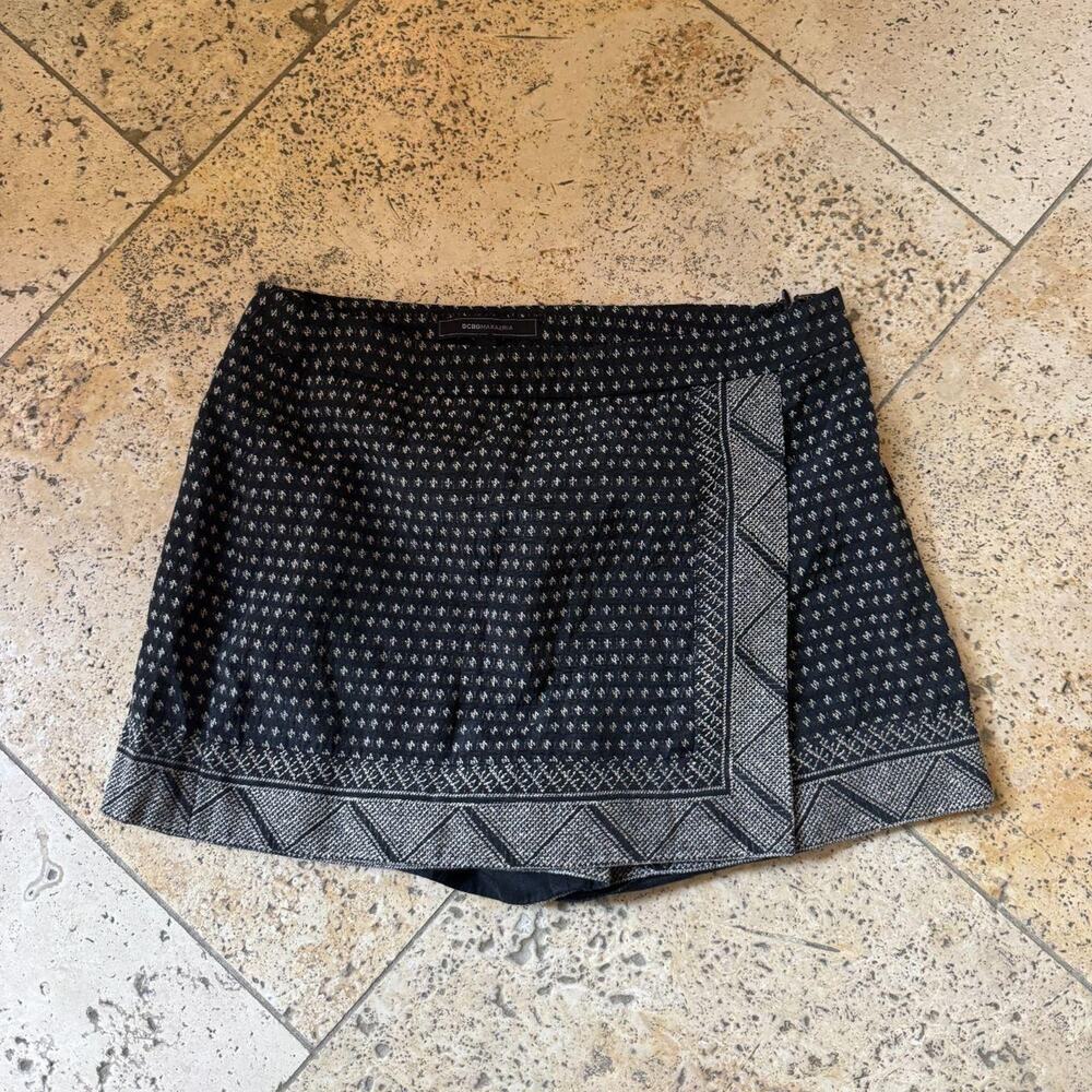 BCBG Max Azria Black Patterned Mini Skort